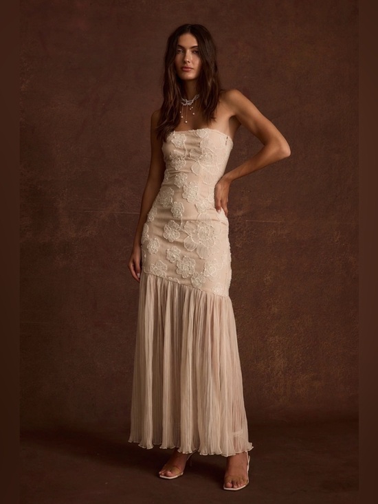 12th Tribe Dresses & Skirts - 12th Tribe | Daylight Blush Embroidered Maxi Dress M NWT